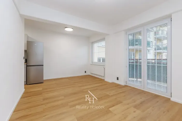 Pronájem bytu 1+kk, Kladno, Vojtěcha Lanny, 33 m2