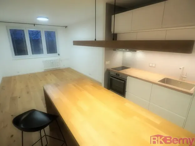 Pronájem bytu 2+kk, Brno, Svážná, 47 m2