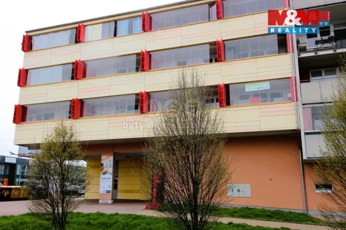 Prodej garážového stání, Praha, Poděbradská, 12 m2