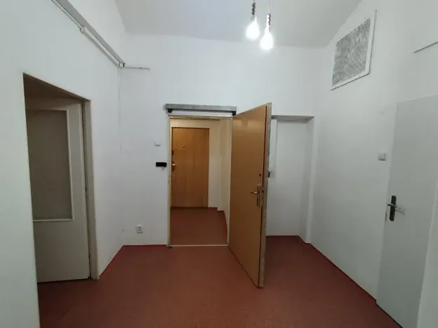 Pronájem kanceláře, Praha - Holešovice, Dobrovského, 110 m2
