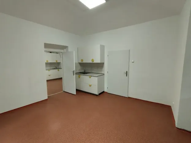 Pronájem kanceláře, Praha - Holešovice, Dobrovského, 110 m2