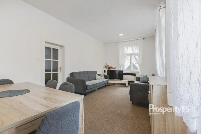 Prodej bytu 3+1, Hostinné, Dolní brána, 67 m2