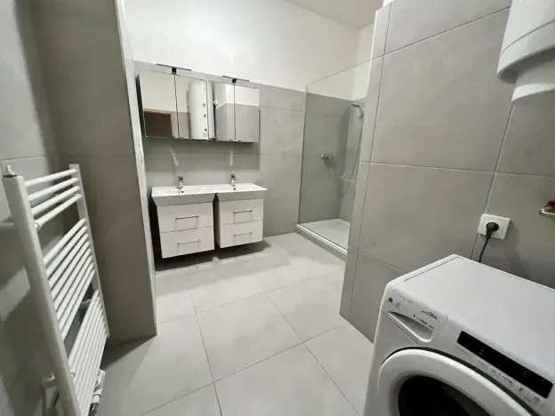 Pronájem pokoje, Brno, Sokolská, 89 m2