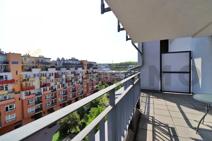 Pronájem bytu 1+kk, Praha - Vysočany, Pod Harfou, 34 m2