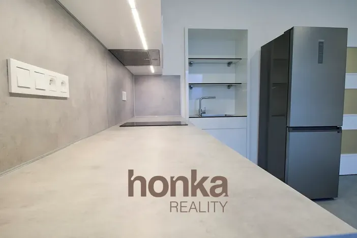 Pronájem bytu 2+kk, Praha - Holešovice, Dělnická, 50 m2