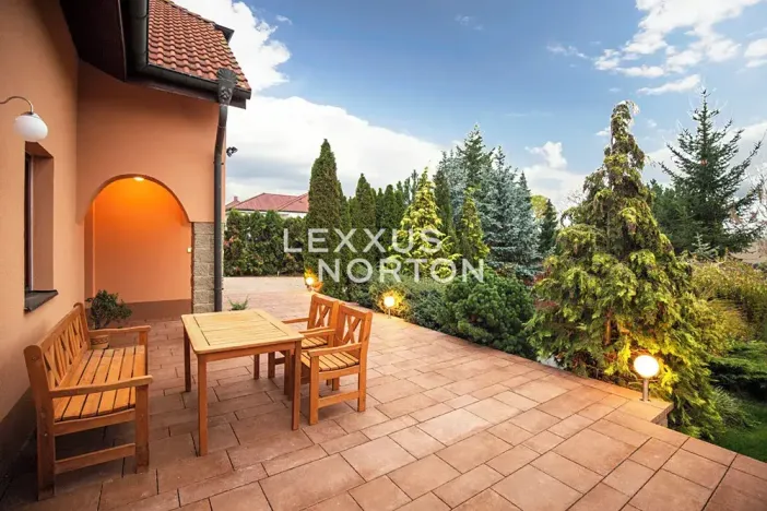 Pronájem rodinného domu, Roblín, 200 m2