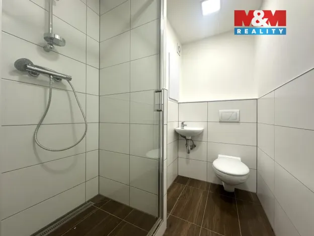 Pronájem bytu 1+1, Kadaň, Obránců míru, 39 m2