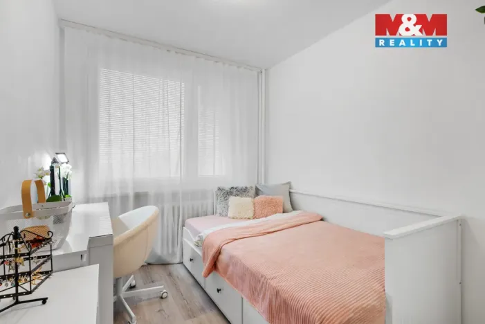 Prodej bytu 3+1, Semily - Podmoklice, Jižní, 55 m2