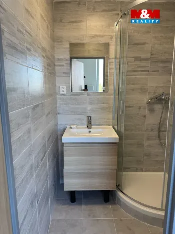 Prodej bytu 3+1, Rovná, 72 m2