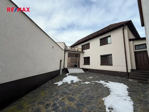 Prodej bytu 2+1, Komňa, 44 m2