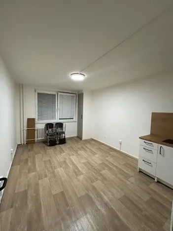 Pronájem bytu 1+kk, Přerov, Trávník, 23 m2