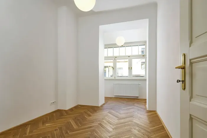 Pronájem bytu 3+kk, Praha - Vršovice, 28. pluku, 70 m2
