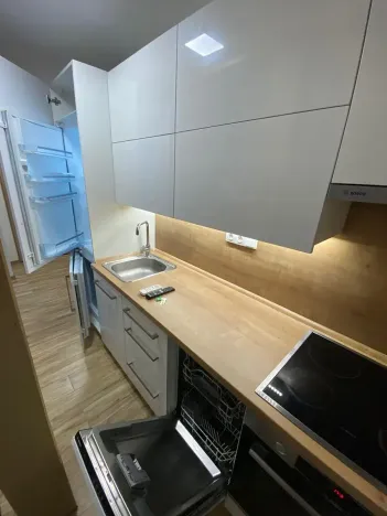 Pronájem bytu 1+kk, Zlín, Štefánikova, 26 m2