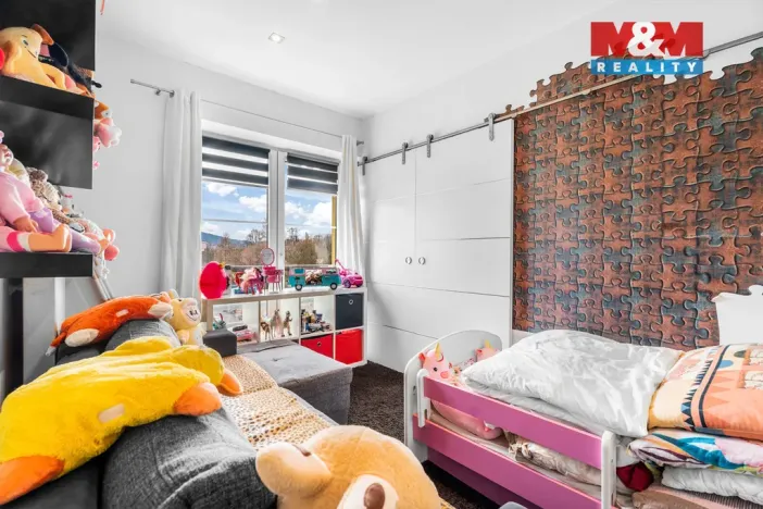 Pronájem bytu 2+kk, Liberec - Liberec VI-Rochlice, Nádvorní, 42 m2