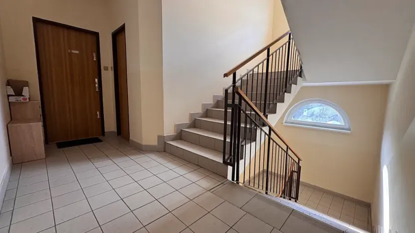 Pronájem bytu 2+kk, Pardubice, Na Labišti, 60 m2