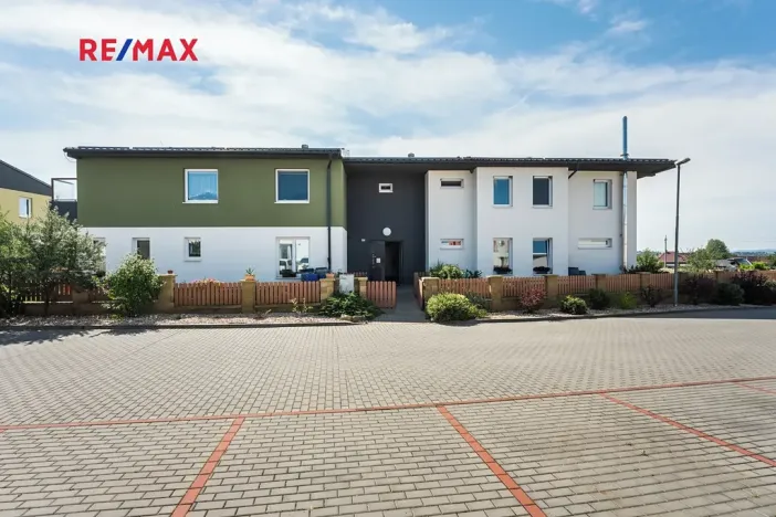 Pronájem bytu 2+kk, Lavičky, 60 m2