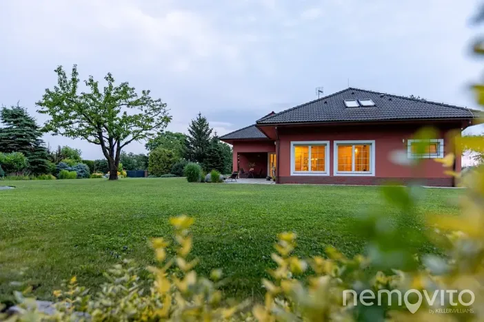 Prodej vily, Křížkový Újezdec, 412 m2