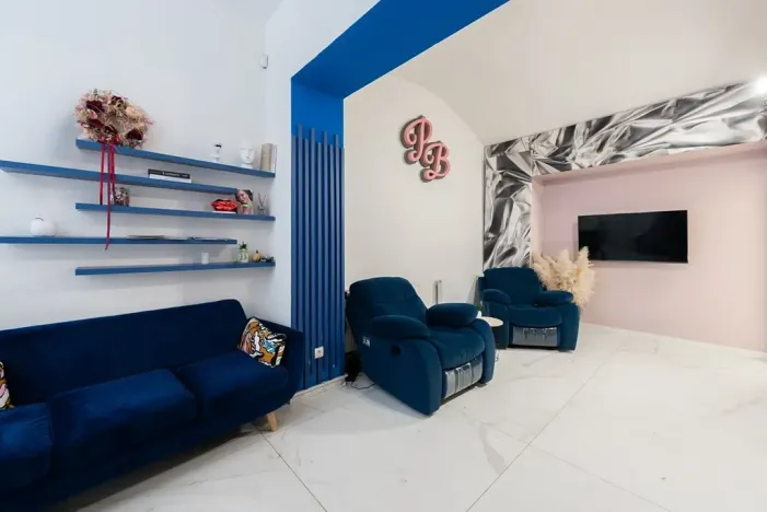 Prodej obchodního prostoru, Praha - Smíchov, Kmochova, 170 m2