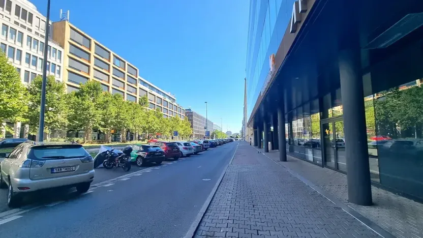 Prodej obchodního prostoru, Praha, 165 m2