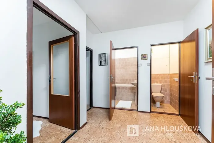Pronájem bytu 3+1, Praha - Chodov, Bachova, 67 m2