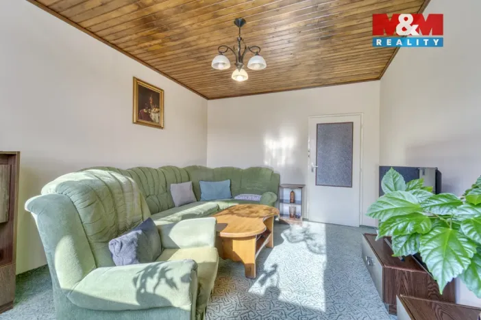 Prodej bytu 3+1, Žlutice, Pod Strání, 75 m2