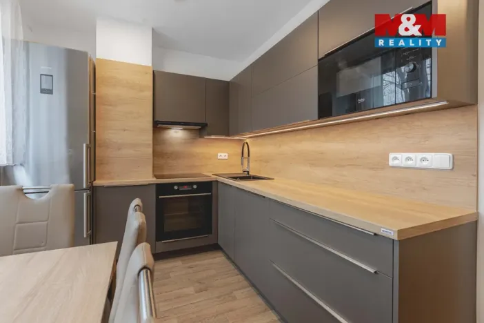 Prodej bytu 4+1, Klatovy - Klatovy III, Pod Hůrkou, 81 m2