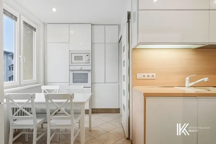 Prodej bytu 3+1, Znojmo, Dukelských bojovníků, 72 m2