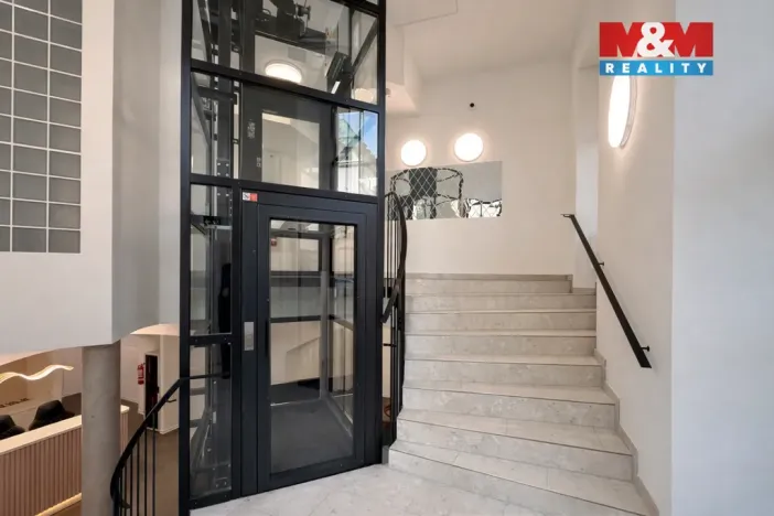 Pronájem komerční nemovitosti, Praha - Nové Město, Opletalova, 16 m2