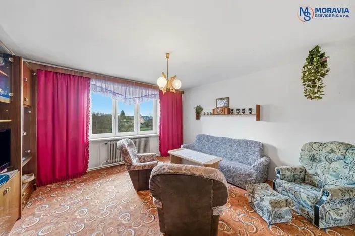 Prodej bytu 3+1, Maletín, 56 m2