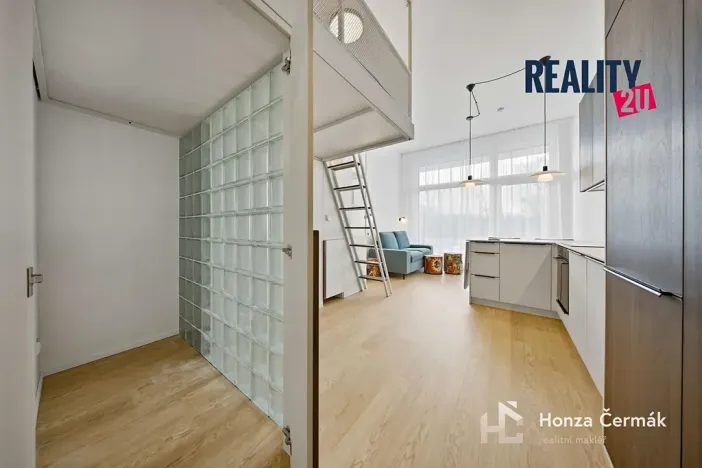 Pronájem bytu 1+kk, Brno, 35 m2