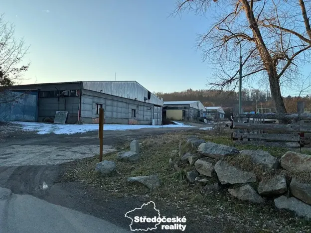 Pronájem skladu, Slapy, 1244 m2