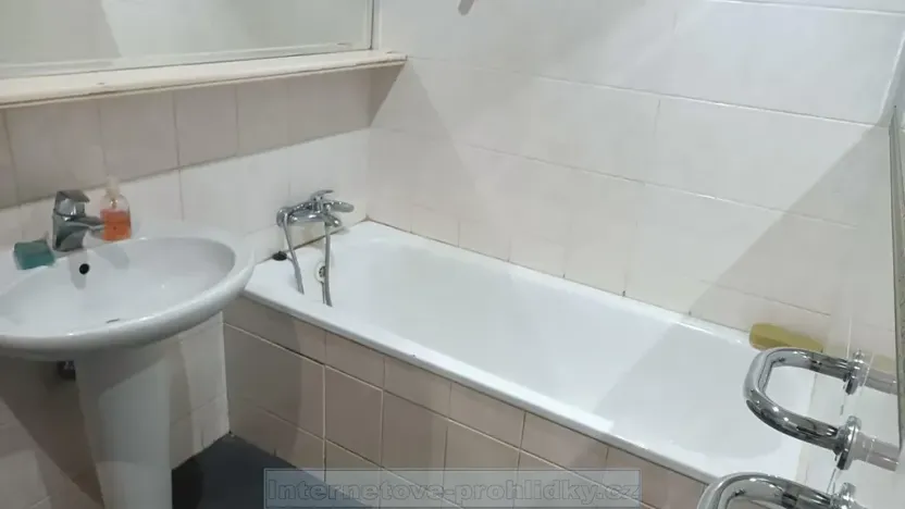 Pronájem pokoje, Praha - Uhříněves, Přátelství, 12 m2