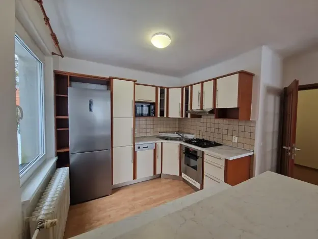 Pronájem bytu 3+kk, Praha, Holečkova, 74 m2