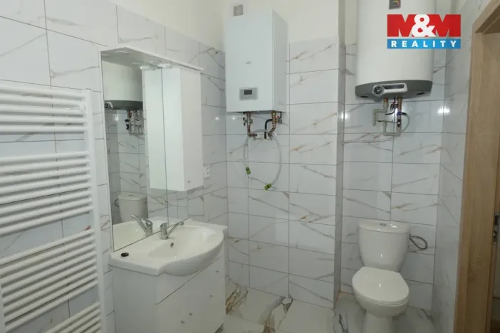 Prodej činžovního domu, Žleby, Zámecké náměstí, 228 m2