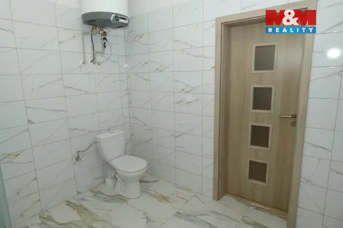 Prodej činžovního domu, Žleby, Zámecké náměstí, 228 m2