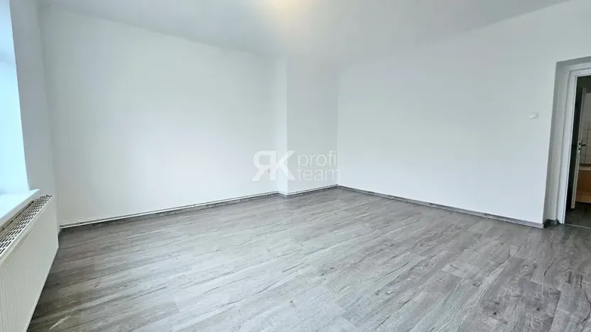 Pronájem bytu 1+1, Ostrava, Poděbradova, 55 m2