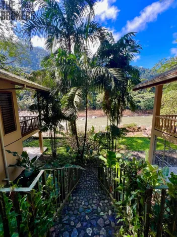 Prodej rodinného domu, La Ceiba, Honduras, 4080 m2