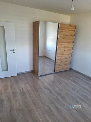 Pronájem bytu 3+kk, Polerady, 71 m2