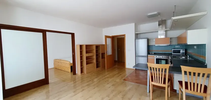 Pronájem bytu 2+kk, Praha - Holešovice, Poupětova, 51 m2