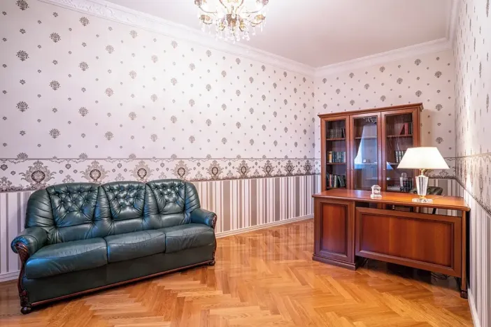 Prodej bytu 3+1, Karlovy Vary, Divadelní náměstí, 113 m2