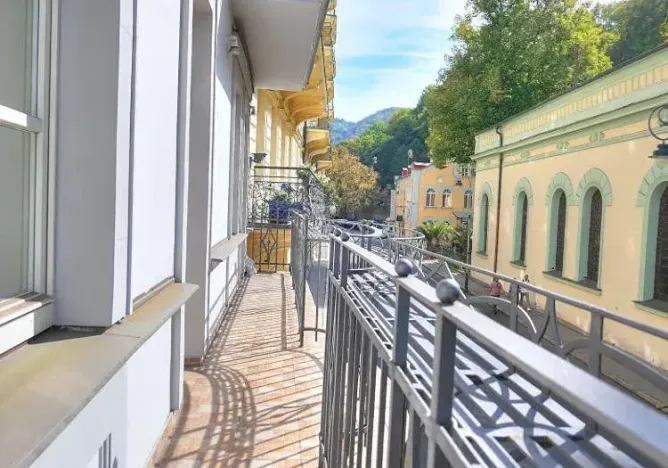 Prodej bytu 3+1, Karlovy Vary, Mariánskolázeňská, 101 m2