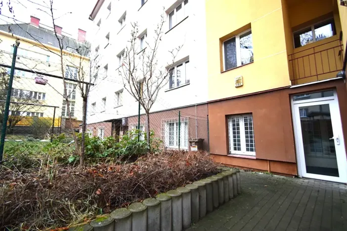 Prodej kanceláře, Praha - Nusle, U družstva Ideál, 47 m2