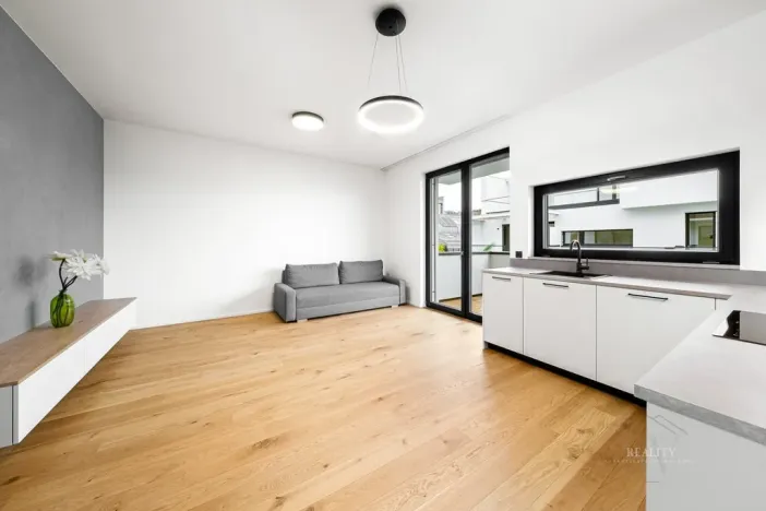 Pronájem bytu 2+kk, Praha - Troja, Pod Hrachovkou, 47 m2