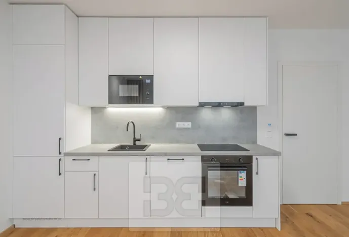 Pronájem bytu 1+kk, Praha - Košíře, Starokošířská, 43 m2