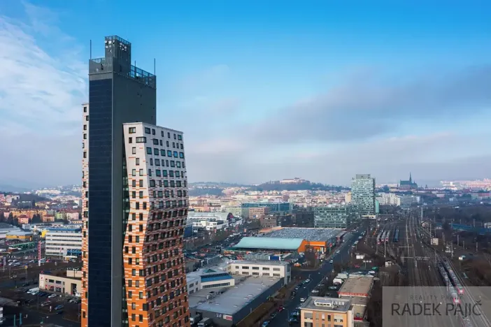 Prodej kanceláře, Brno, Pražákova, 211 m2