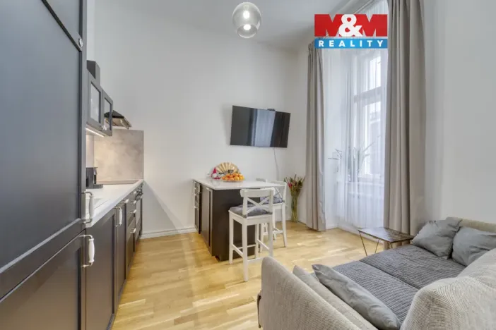 Prodej bytu 1+kk, Praha - Vinohrady, Římská, 35 m2
