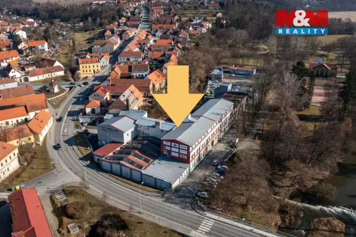 Pronájem kanceláře, Plzeň - Božkov, Božkovské náměstí, 467 m2