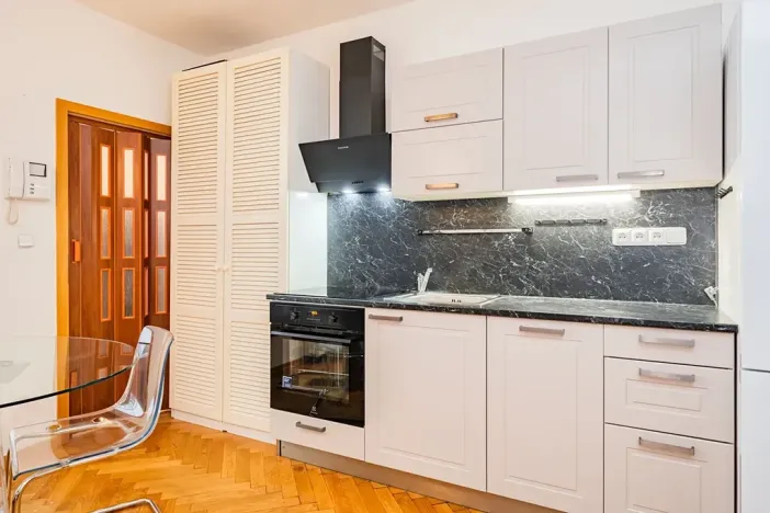 Pronájem atypického bytu, Praha - Staré Město, Bílkova, 40 m2