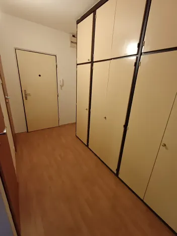 Prodej bytu 2+kk, Praha, Novodvorská, 41 m2