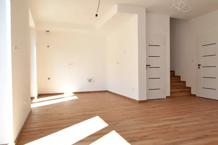 Pronájem rodinného domu, Jenišov, Slunná, 117 m2